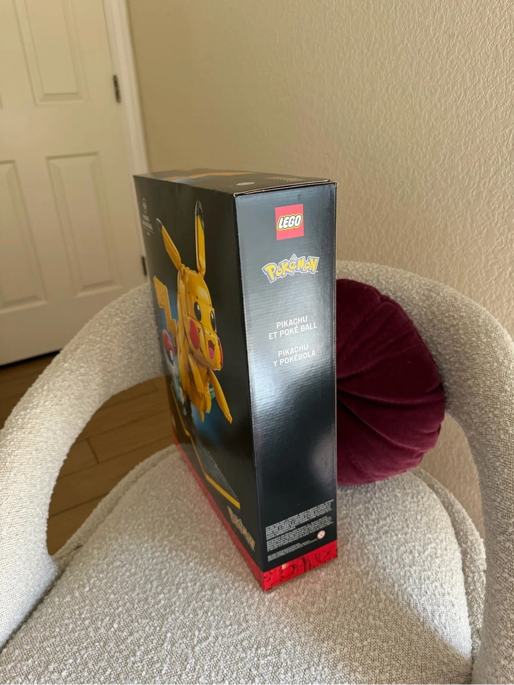 NEW Lego Pikachu Buildable Figure with Red-and-White Poké Ball
